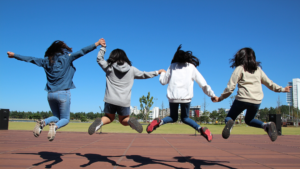 子どもの転校、不安でいっぱい…転勤族ママが実践した学区選びと心のケア【転妻リサーチ】